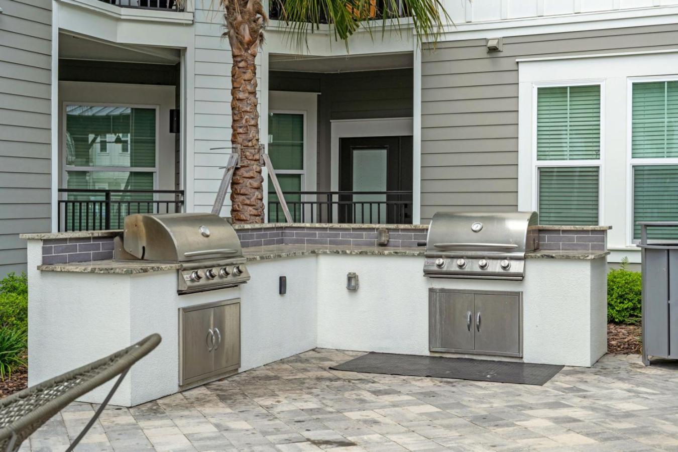 Sunny 2-Bed Oasis Pool And Gym In Apollo Beach Bagian luar foto