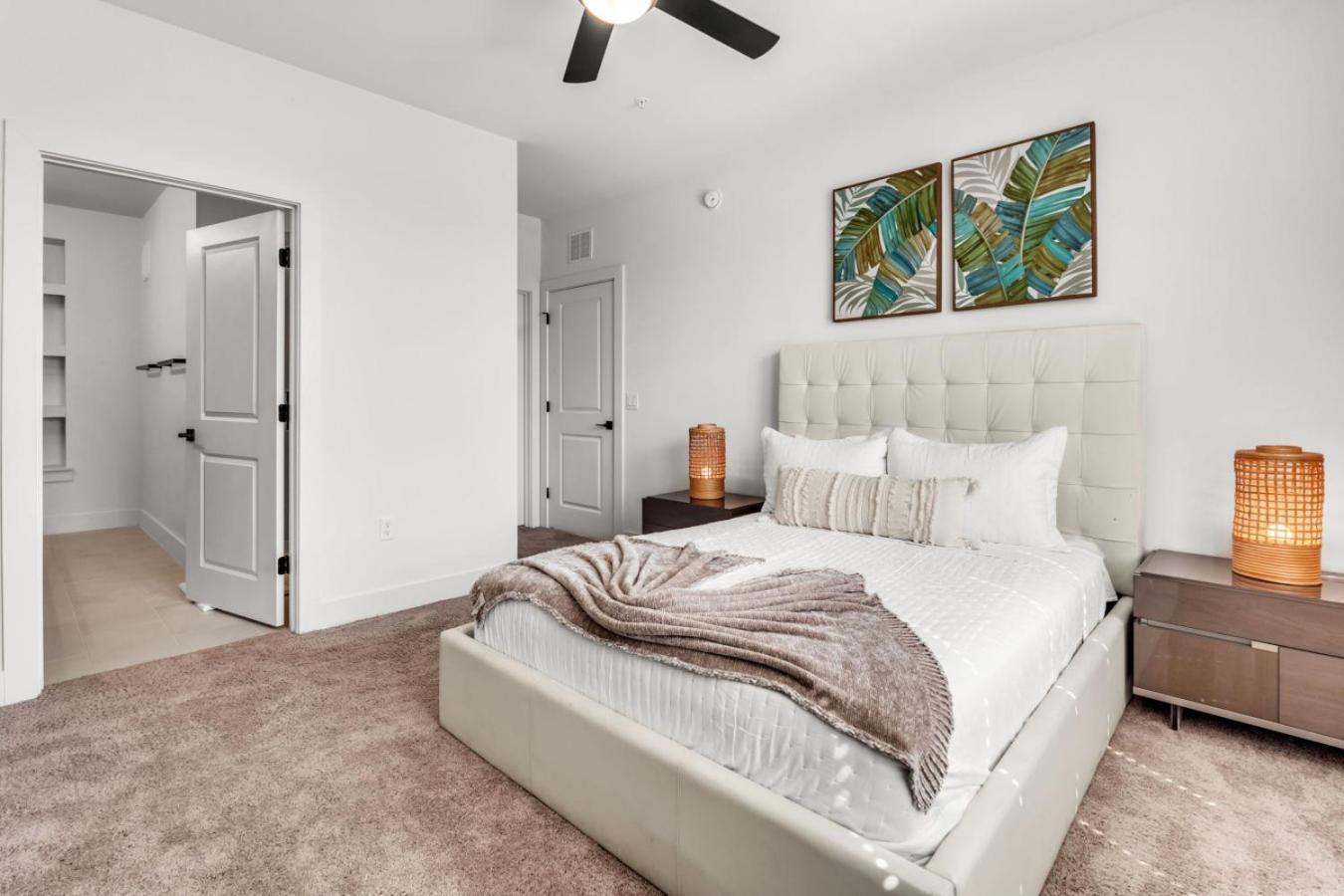 Sunny 2-Bed Oasis Pool And Gym In Apollo Beach Bagian luar foto
